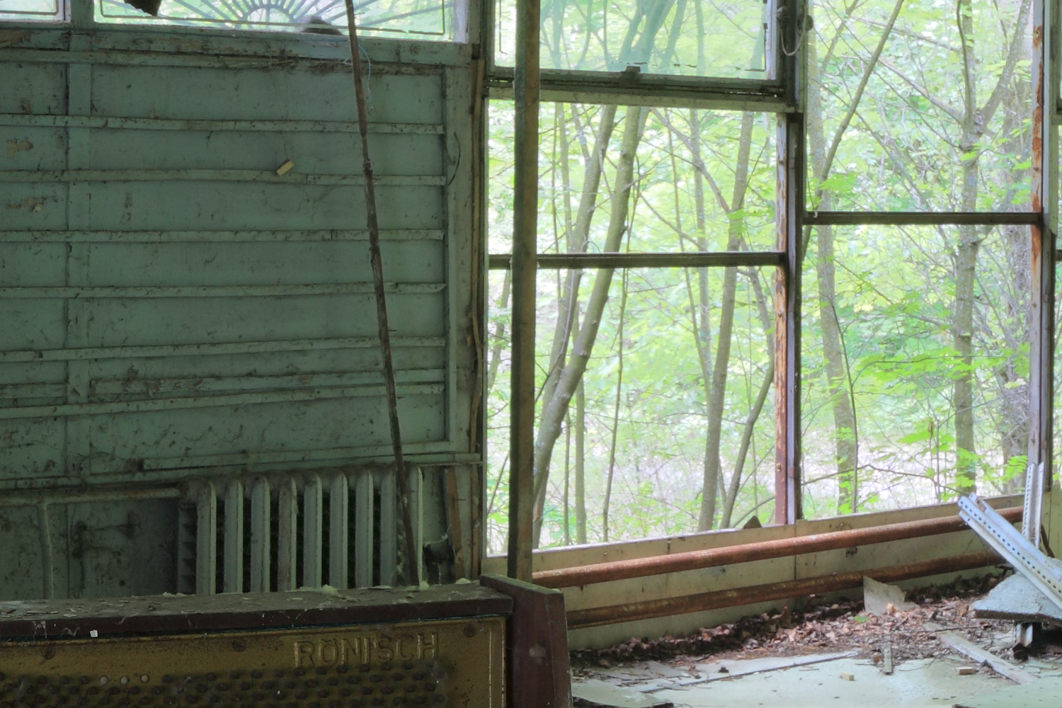 Fragment of #26. Mausoleum of pianos 1, showing image detail.